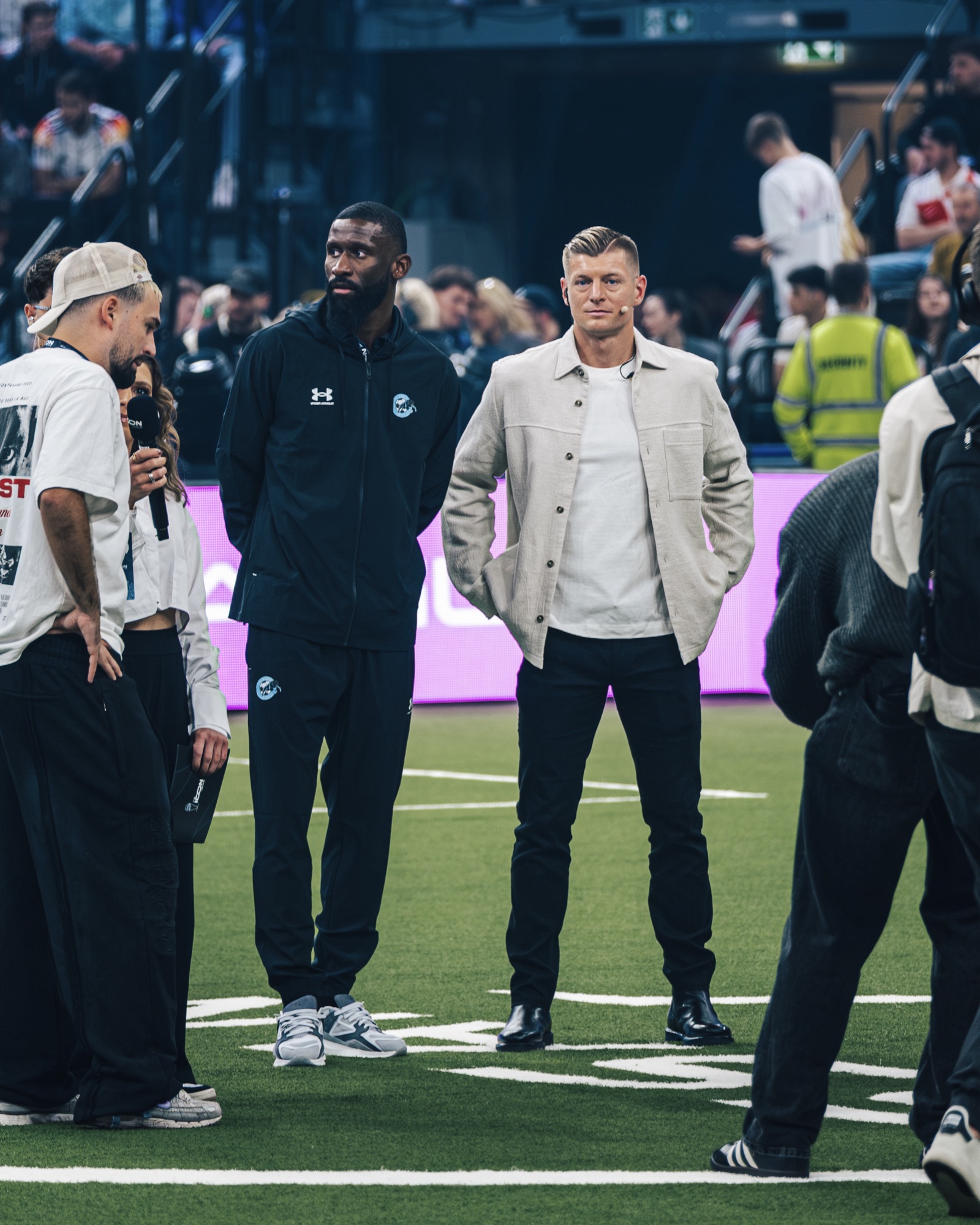 Sportfoto: Antonio Rüdiger und Toni Kroos in Aktion